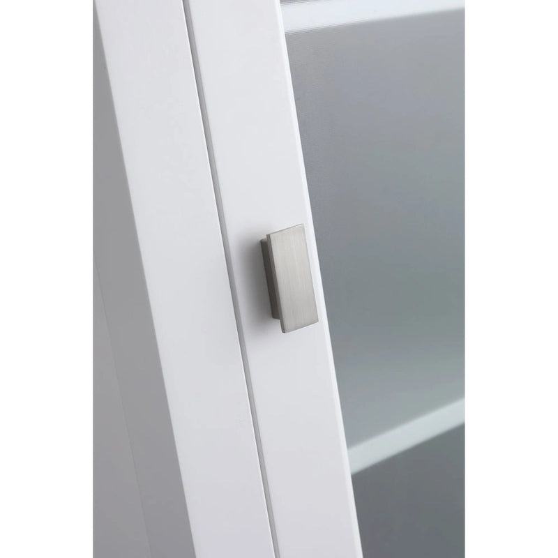 66 Armoire à linge