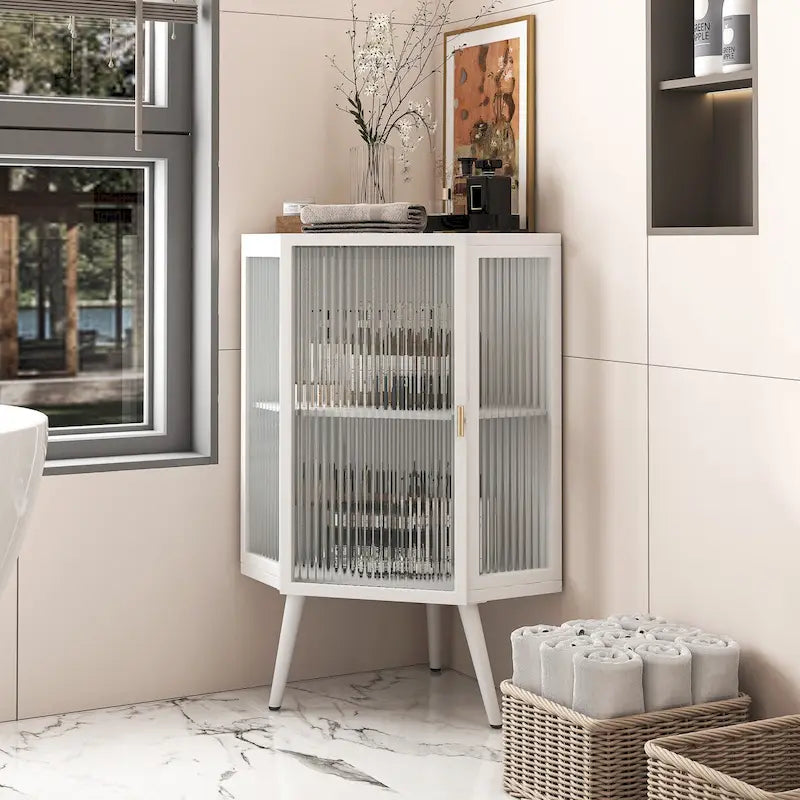 Meuble d'angle de 22,25 pouces avec porte en verre trempé et étagères de rangement pour salle de bain, salon, chambre (blanc)